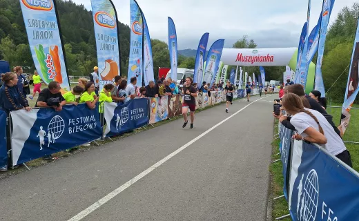 Bieg na 1 km cieszył się wielkim zainteresowaniem na Festiwalu Biegowym w Piwnicznej - 41